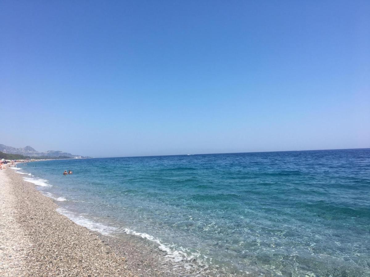 Апартаменты Sole E Azzurro Фьюмефреддо-ди-Сицилия Экстерьер фото