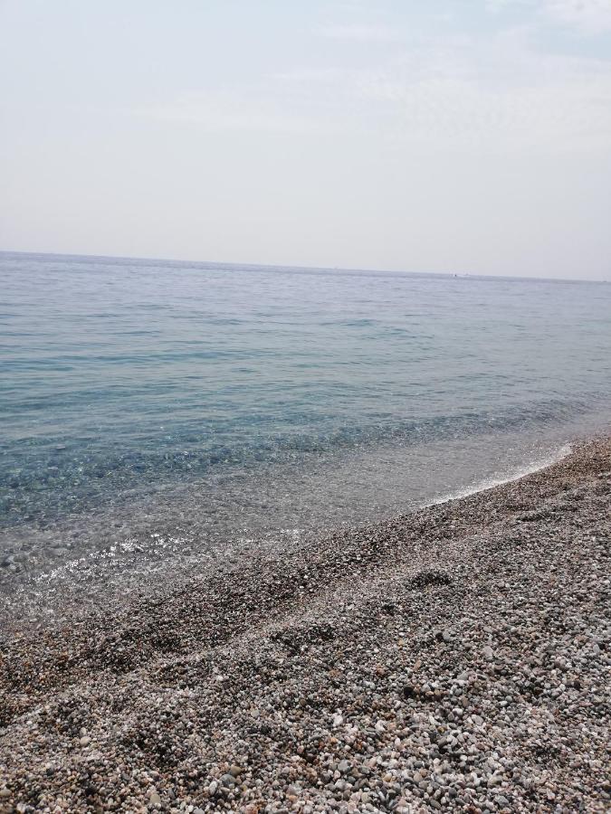 Апартаменты Sole E Azzurro Фьюмефреддо-ди-Сицилия Экстерьер фото